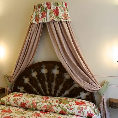 Residenza D'epoca Corte Dei Neri 3*