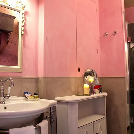 Hotel Residenza D'epoca Corte Dei Neri 3*