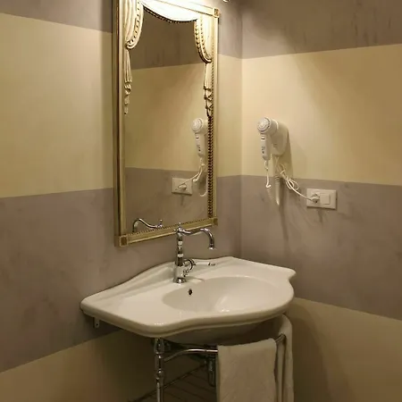 Residenza D'epoca Corte Dei Neri Отель Флоренция