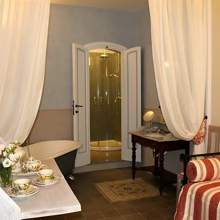 Residenza D'epoca Corte Dei Neri Hotel 3*