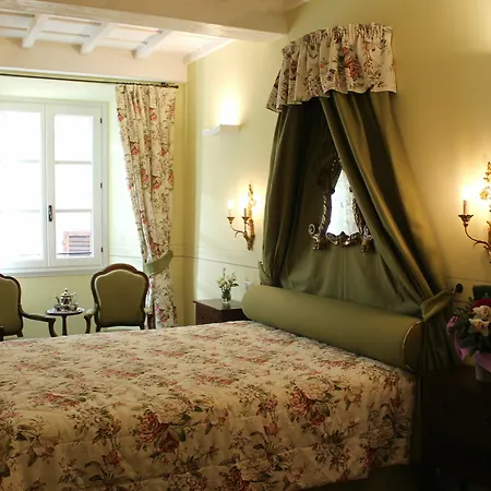 Hotel Residenza D'epoca Corte Dei Neri 3*